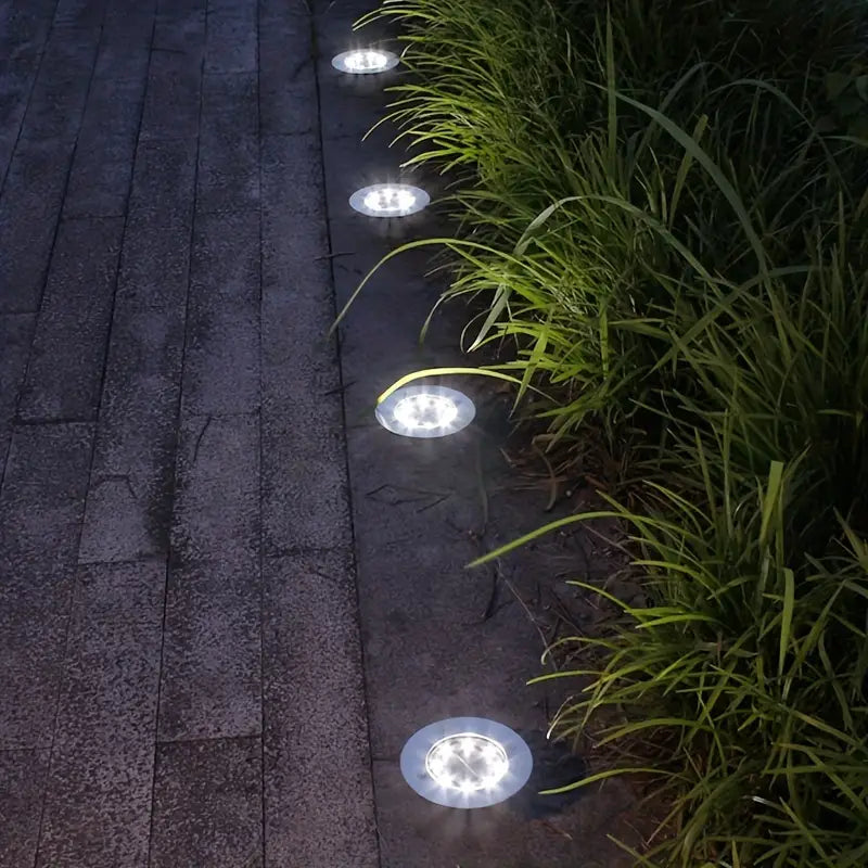 Retro & Luxe Solar Garden Lamp