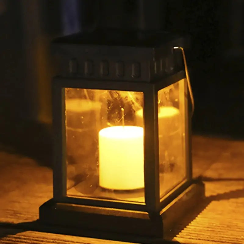 Retro & Elegant Solar Garden Lamp