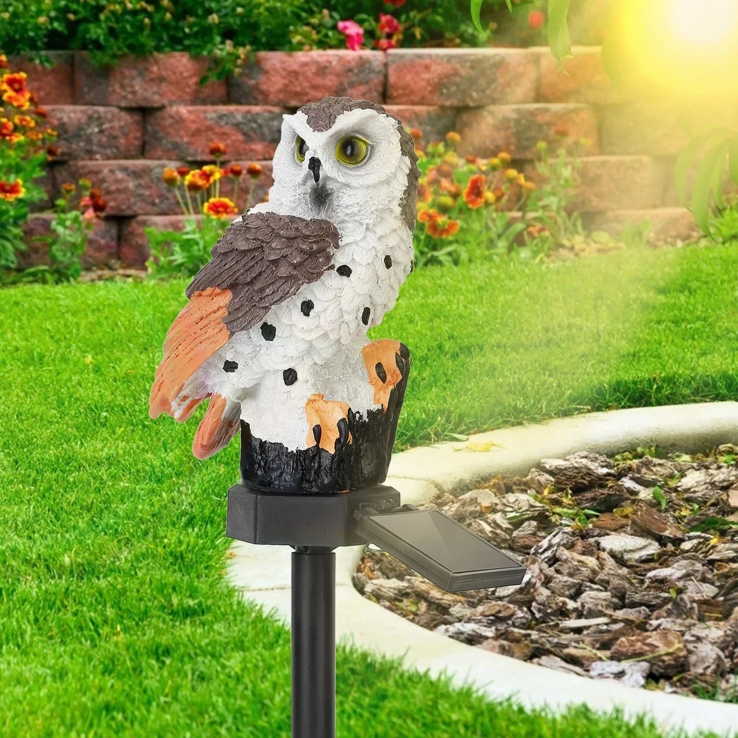 Solar garden light with a decorative pole