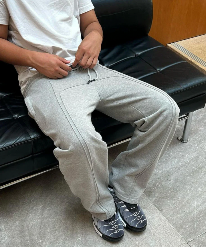 Unisex Streetwear Sweatpants – Heavyweight Joggers with Elastic Waist & Cuffed Ankles